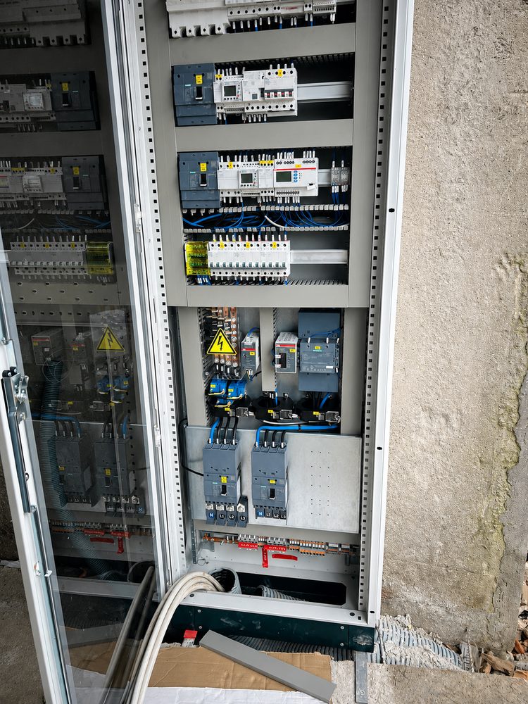 Quadro elettrico industriale a regola d'arte